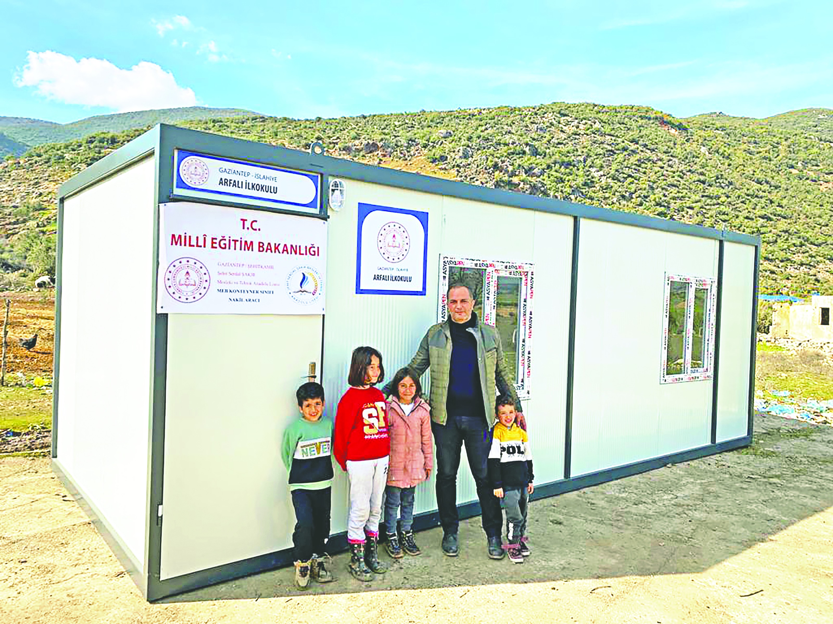 Meslek liseliler, afetzede kardeşleri için kolları sıvadı! 1200 konteyner sınıf üretilecek!