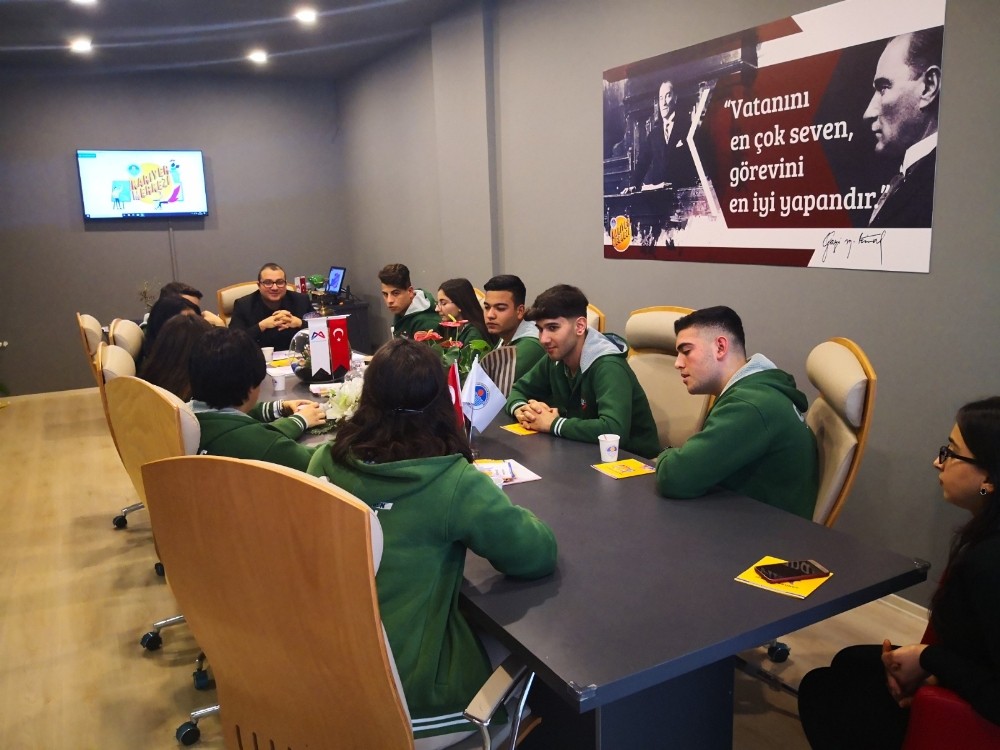 Meslek lisesi öğrencilerine Kariyer Merkezinden destek 
