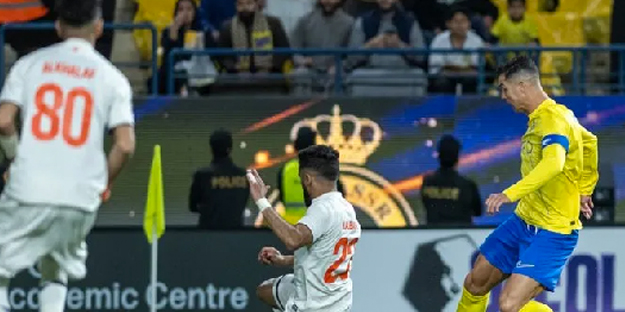 'Messi' tezahüratları Ronaldo'yu çılgına çevirdi! Yaptığı hareket olay oldu... Bu kadar da olmaz: Arabistan bu gelişmeye kilitlendi…