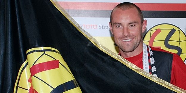 Messi ve Ronaldo'yu sollayan Es-Es'li!