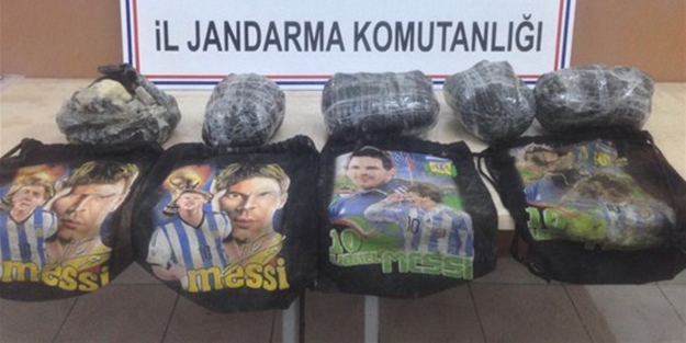 Messi'li çanta'da bomba taşıdılar