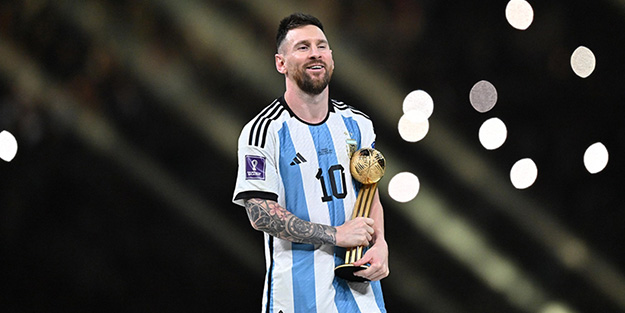Messi'nin Dünya Kupası'nda giydiği formalar satışa çıkıyor!