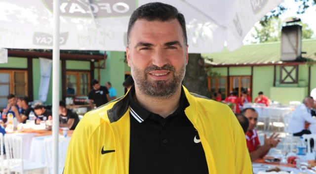 'Mesut dik duruşuyla alkış aldı'