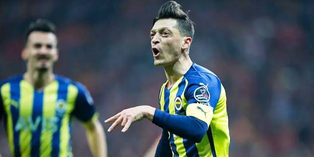 Mesut kendini aştı