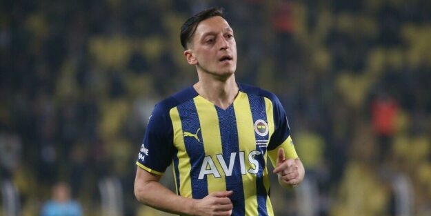 Mesut Özil bırakıyor mu? Menajeri açıkladı
