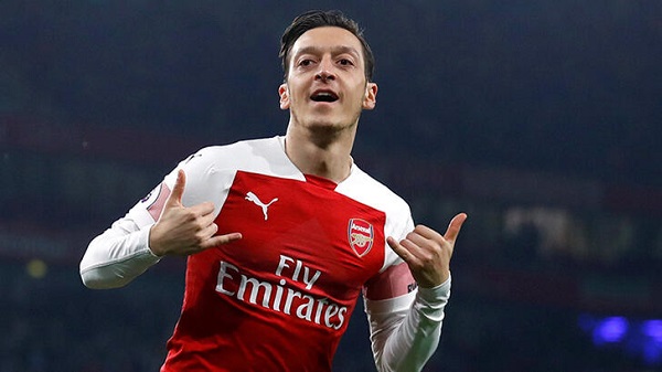 Mesut Özil Fenerbahçe'ye ne kadara transfer oldu?