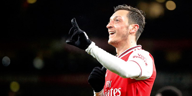 Mesut Özil, için müthiş iddia!