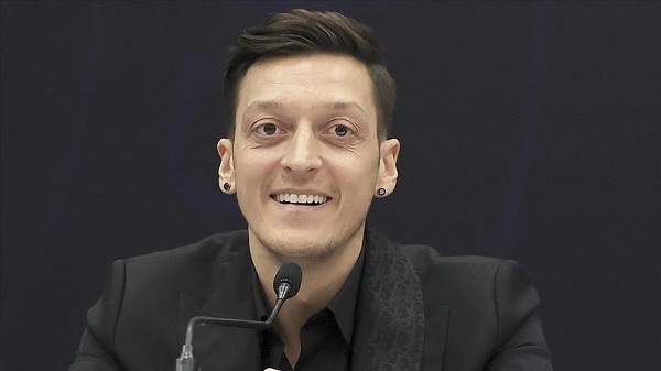 Mesut Özil kaç yaşında? Mesut Özil Başakşehir'den ne kadar alacak?