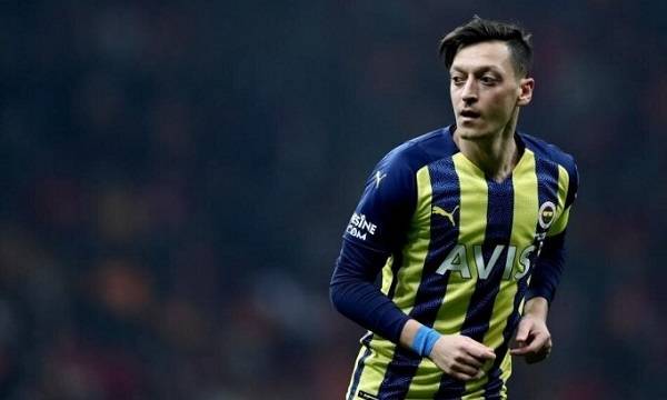 Mesut Özil Ozan Tufan neden kadro dışı kaldı?