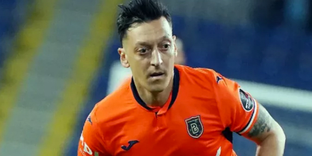 Mesut Özil siyasete mi atılıyor? İşte cevabı... Konuşulan iddia kulisleri salladı