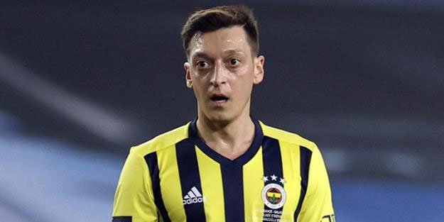 Mesut Özil Süper Lig'de suskunluğunu koruyor