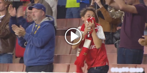 Mesut Özil'den alkış toplayan hareket!