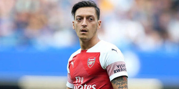 Mesut Özil'den Arsenal'in kararına tepki: Bu mesajı yazmak zor