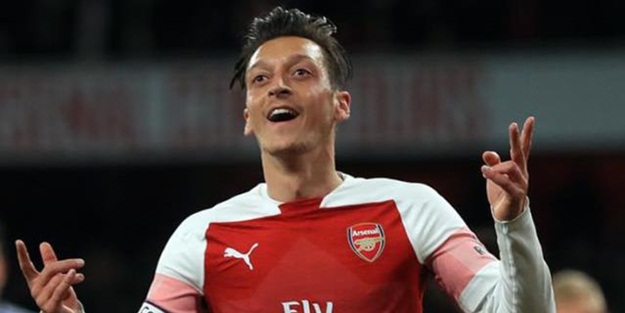 Mesut Özil'den Fenerbahçelileri heyecanlandıran paylaşım