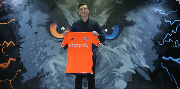 Mesut Özil'den haber var! Menajeri açıkladı...