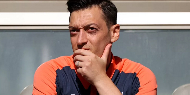 Mesut Özil'den olay gönderme! Flaş yorum...