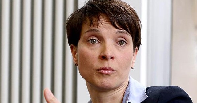 Mesut Özil'e 'umre' tepkisi