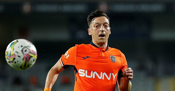 Mesut Özil’i yıkan haber! Türkiye'ye getirildi