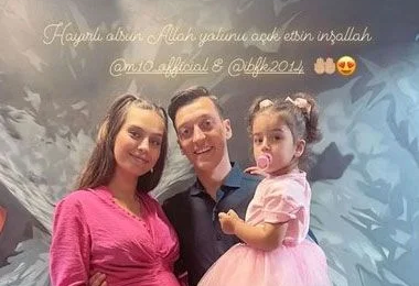 Mesut Özil'in eşinden kriz çıkartan hareket! 