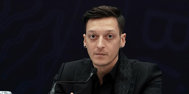 Mesut Özil'in oynadığı maçta Başakşehir'e büyük şok