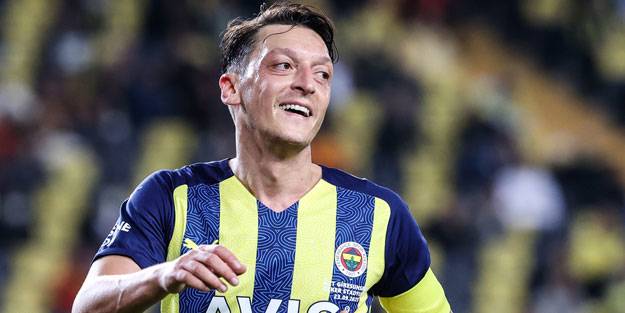 Mesut Özil'in paylaşımına beğeni yağdı: Daha iyisini hak ediyorsunuz