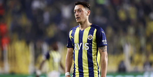 Mesut Özil'in yeni takımı şaşkına çevirdi! 'Bu kadar mı düştün?'