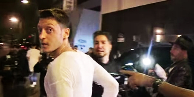 Yıldız futbolcu Ramazan ayında böyle görüntülendi!