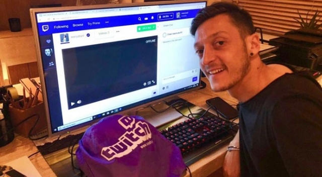 Mesut Twitch'te yayına başlıyor