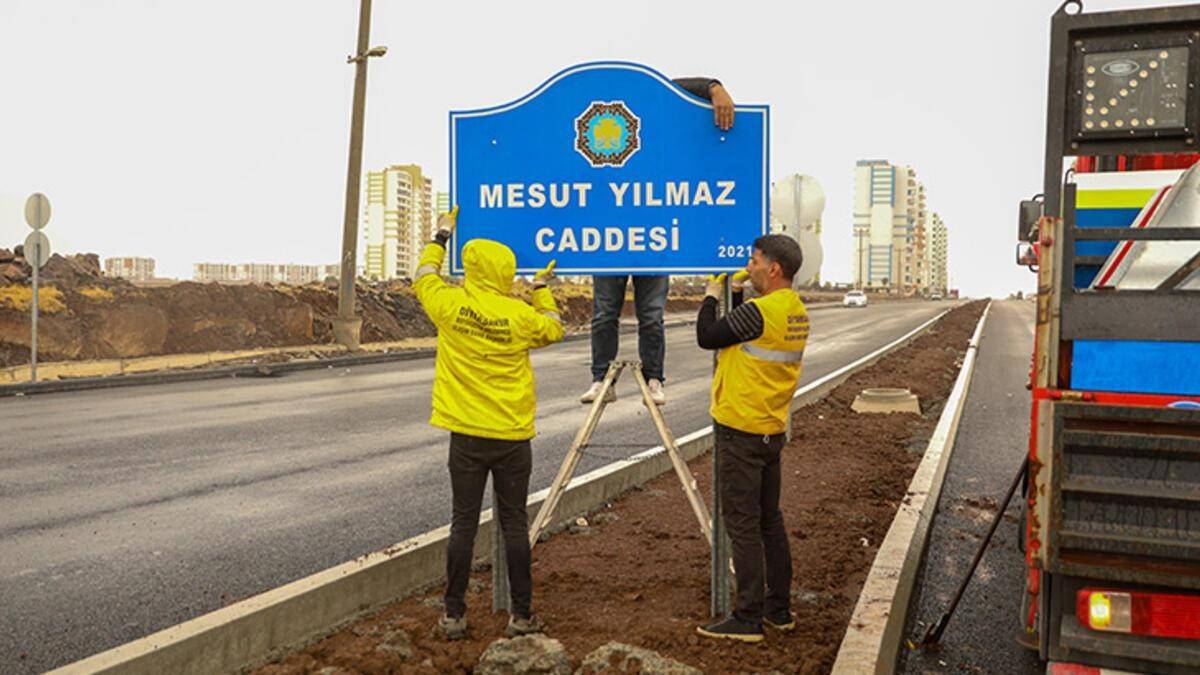 ‘Mesut Yılmaz’ ismi Diyarbakır’a yakışmadı