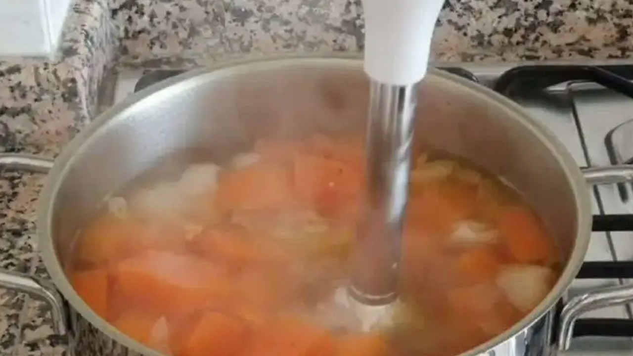 Metabolizma hızlandıran balkabağı çorbası tarifi: Tok tutan ve yağ yaktıran çorba!