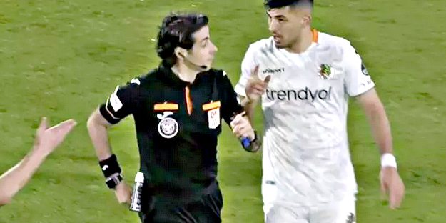 Mete Kalkavan; elini neden arka cebine attı? İşte cevabı...