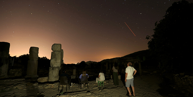 Meteor yağmuruna bir de Tarihi Frig Vadisi'nden bakın! İnanılmaz anlar...