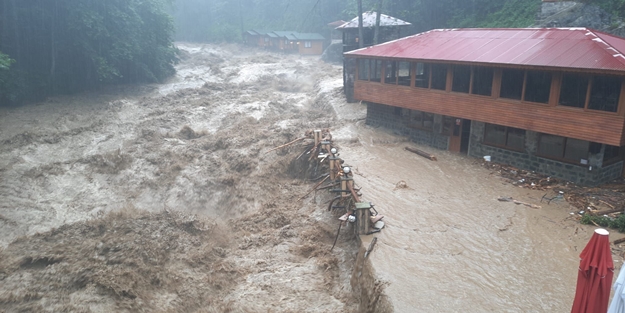Meteoroloji uyardı: 4 bölgede sağanak, 5 ilde sel bekleniyor