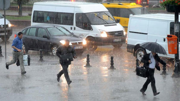 Meteoroloji uyardı! İstanbul'da dolu ve yağmur