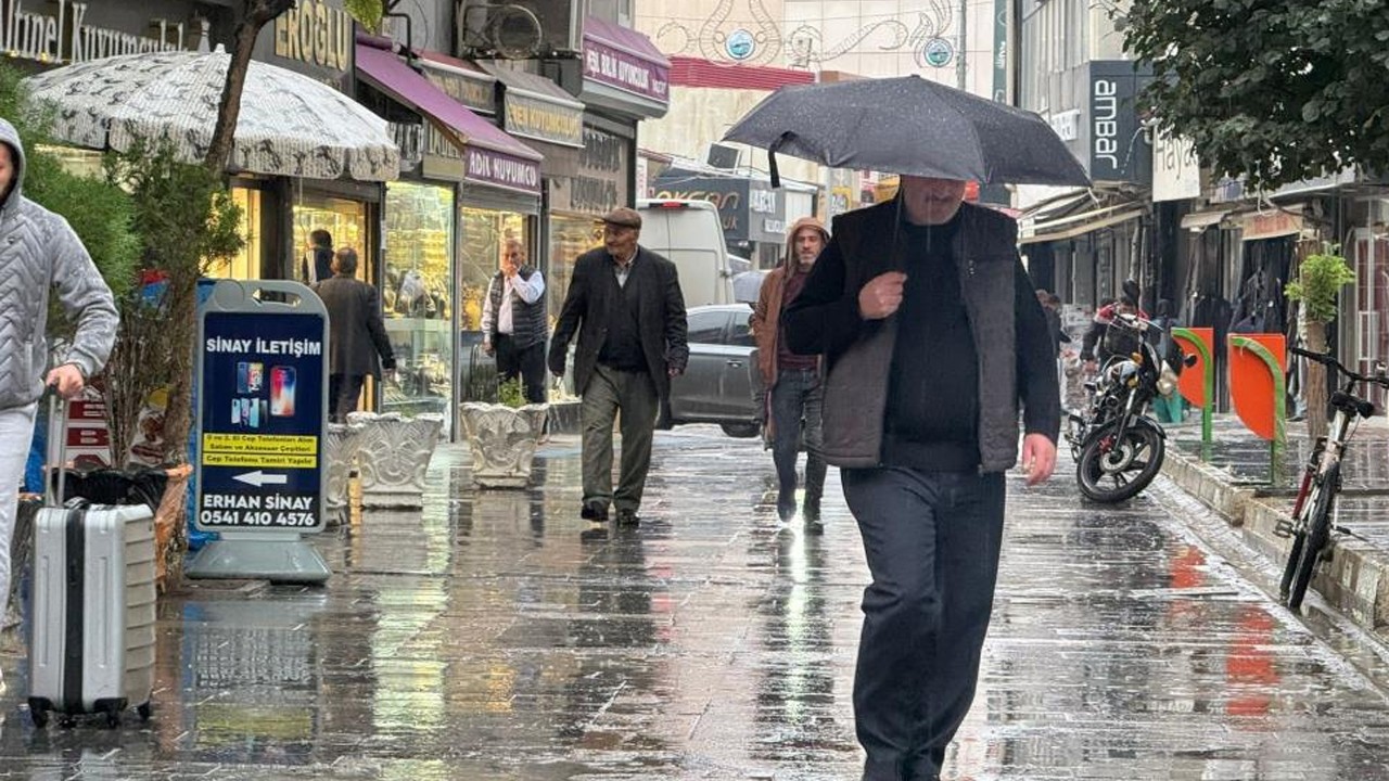 Meteoroloji uyardı! Mevsimin ilk karı geliyor