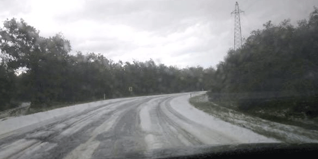 Meteoroloji uyarmıştı! İstanbul'da etkisini gösterdi