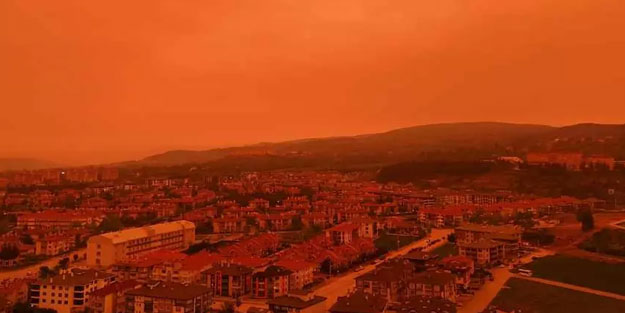 Meteoroloji uyarmıştı! Şehir kırmızıya boyandı