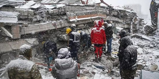 Meteoroloji yeni hava durumu raporunu yayımladı: Dışarı çıkmadan önce fırtına, kar yağışına dikkat! Deprem bölgesinde hava durumu nasıl?