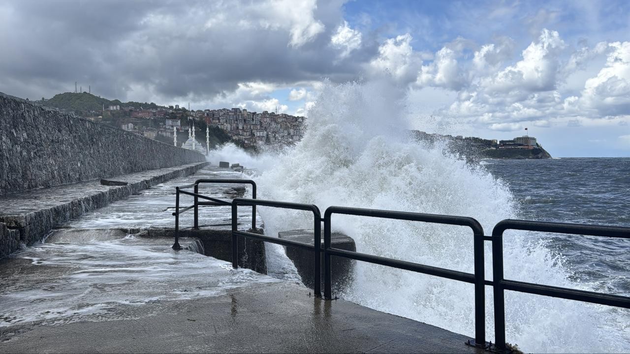 Meteoroloji’den 17 ile uyarı: Sıcaklıklar düşüyor, kar ve sağanak geliyor