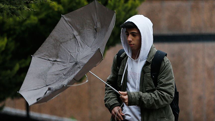 Meteorolojiden 5 il için kuvvetli rüzgar ve fırtına uyarısı