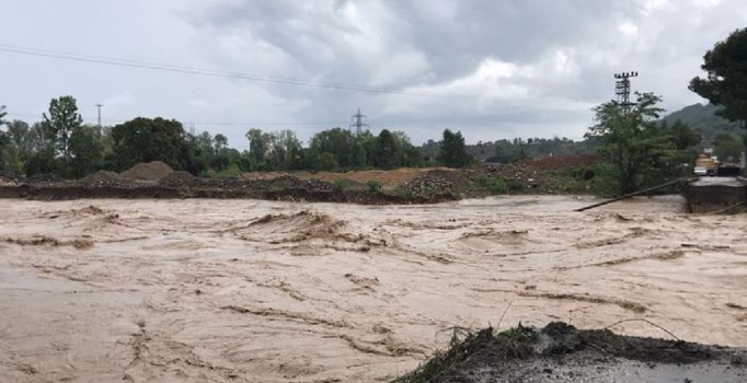 Meteoroloji'den Karadeniz'e sağanak yağış uyarısı