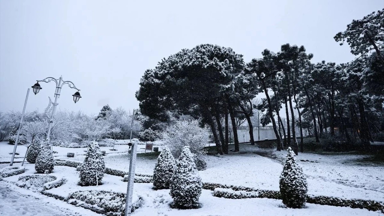 Meteorolojiden Kent Merkezleri İçin Kar Uyarısı: Zirvelerden Sonra Sıra Düşük Rakımlarda