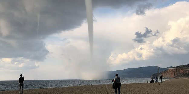 Meteorolojiden korkutan hortum ve fırtına uyarısı! Valilik okulları tatil etti