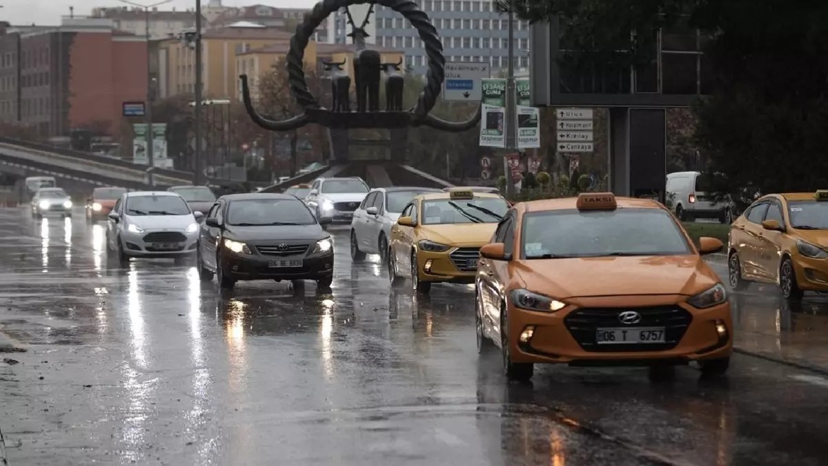 Meteoroloji’den kritik uyarı! Kara kış kapıya dayandı, 40 il alarma geçti