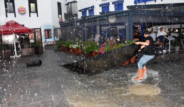 Meteorolojiden sağanak yağış uyarısı!