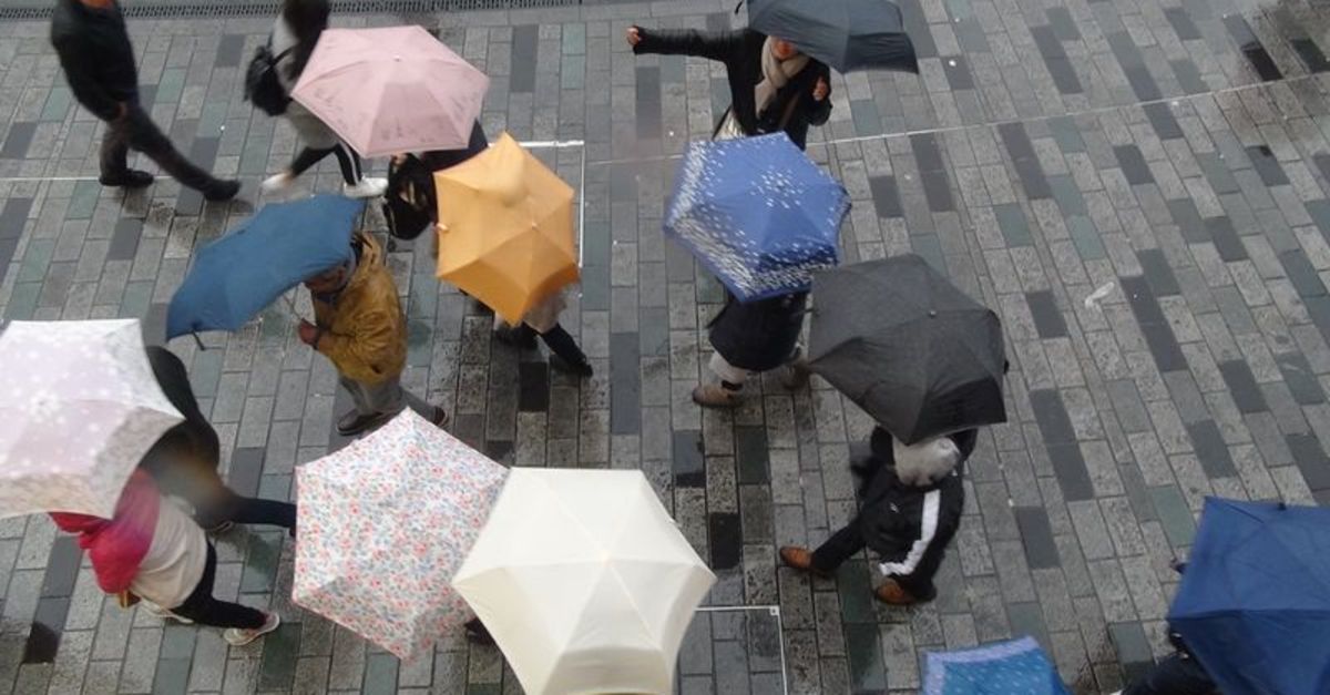 Meteoroloji'den sağanak yağmur, fırtına ve toz taşınımı uyarısı