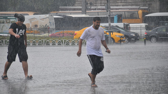 Meteorolojiden sağanak yağmur uyarısı