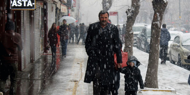 Meteoroloji'den son dakika uyarısı! İstanbul'a kar geliyor