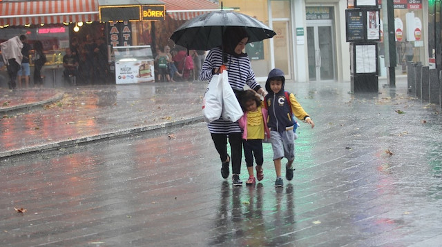 Meteoroloji'den son dakika yağmur uyarısı: Öğle saatlerine dikkat