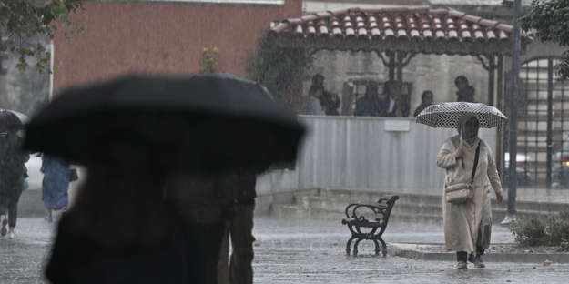 Meteoroloji'den turuncu kodlu uyarı geldi: Kritik gün salı, tamamen değişecek... Panik yaşanacak!